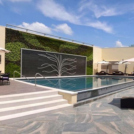 Hs Hotsson Hotel Силао Екстериор снимка