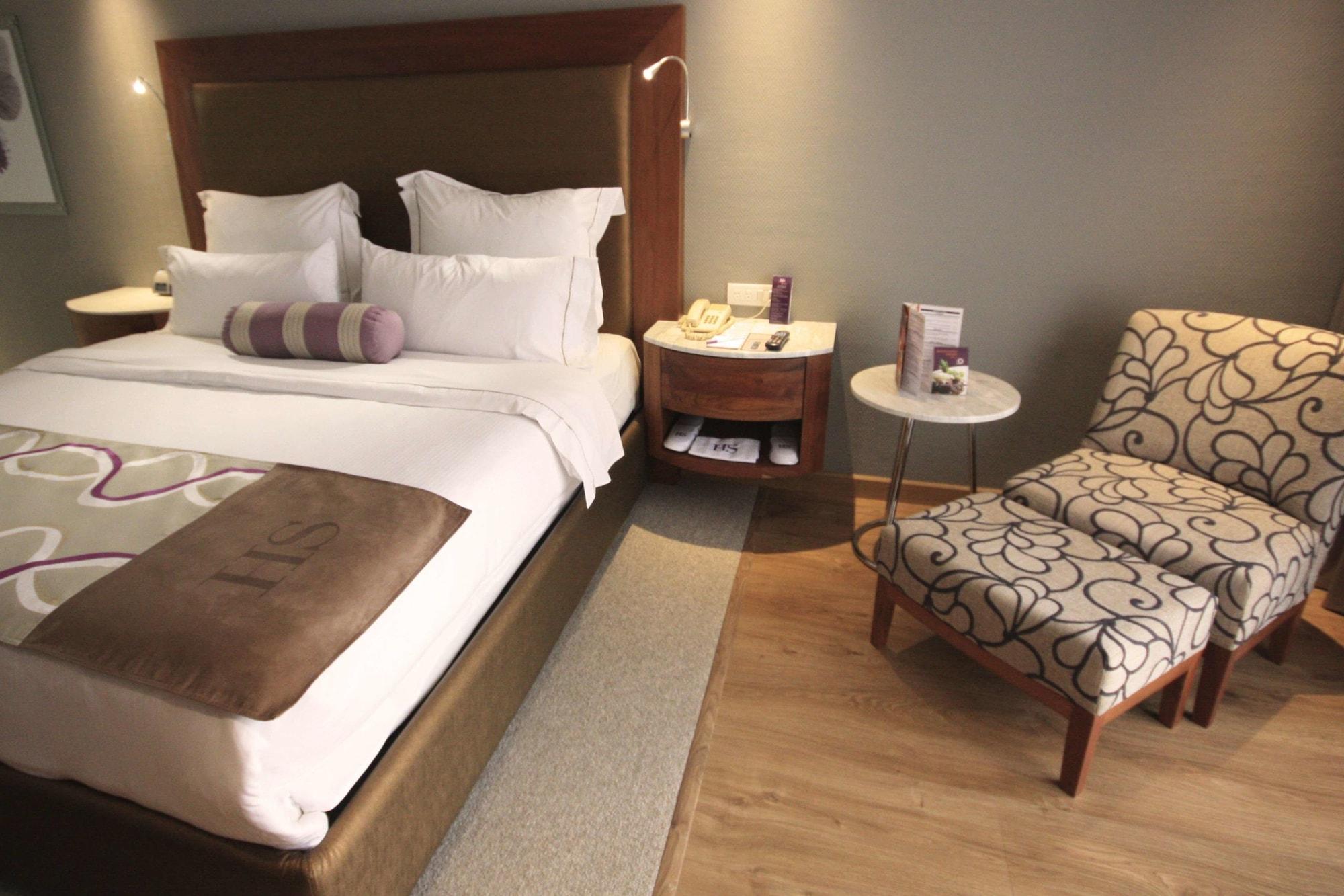 Hs Hotsson Hotel Силао Екстериор снимка